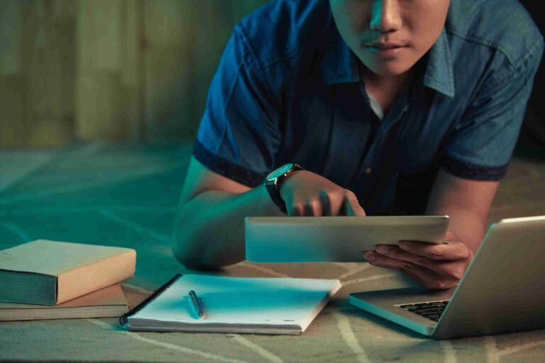 Mengelola Administrasi Desa