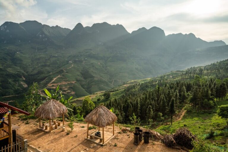 Mengembangkan Pariwisata Desa melalui Platform Digital