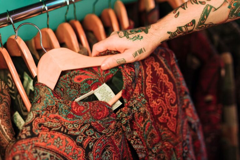 Fakta Menarik: Inovasi Batik Modern dan Tren Fashion Lokal yang Mendunia